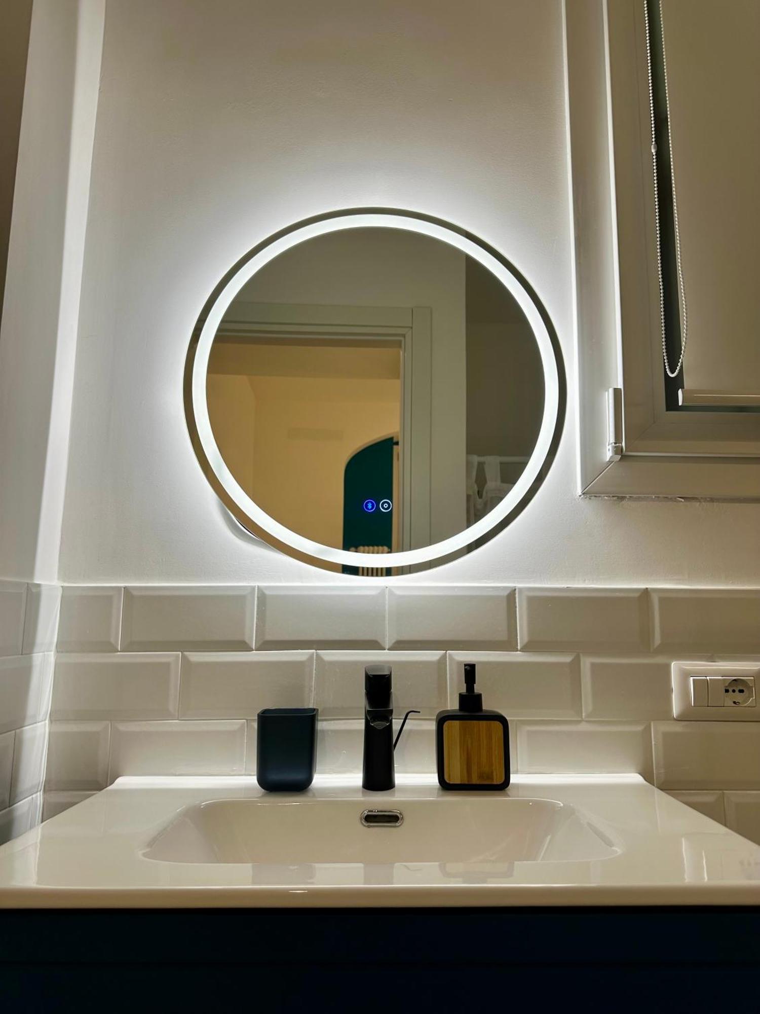 Lr Deluxe Apartments - Porta Venezia - Bilocale Con Giardino Privato 밀라노 외부 사진