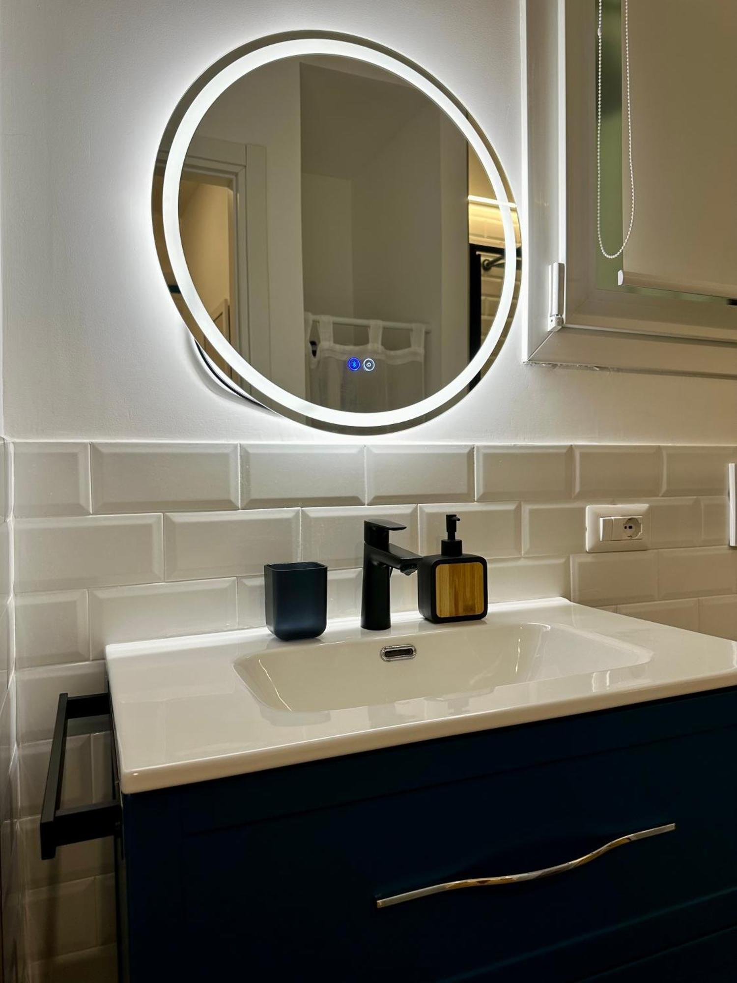 Lr Deluxe Apartments - Porta Venezia - Bilocale Con Giardino Privato 밀라노 외부 사진