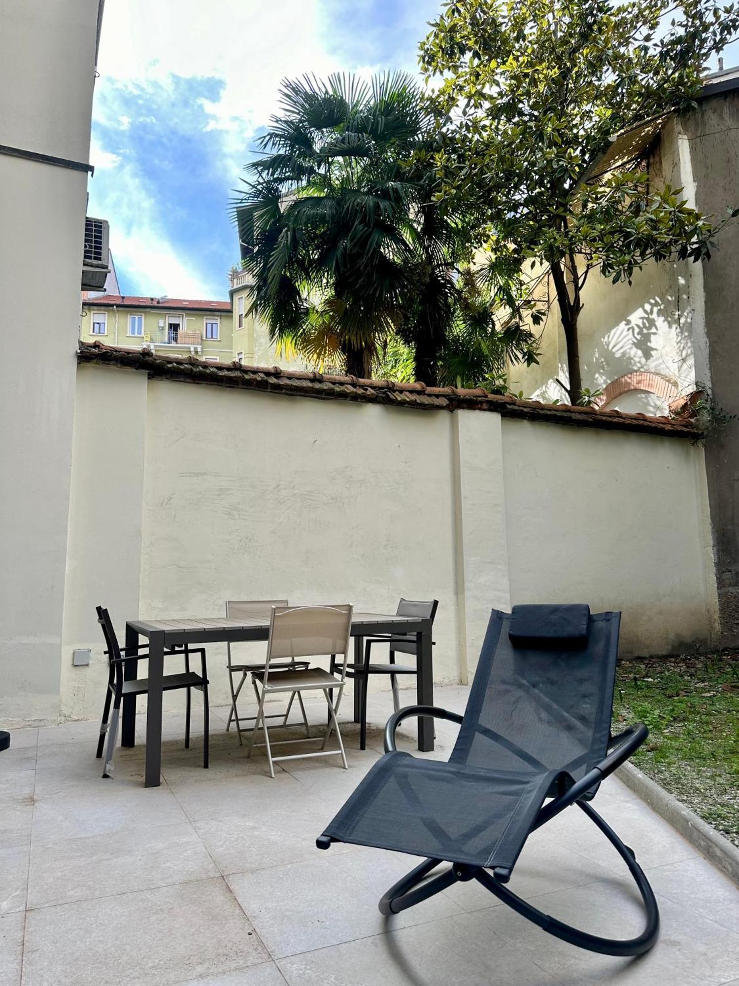 Lr Deluxe Apartments - Porta Venezia - Bilocale Con Giardino Privato 밀라노 외부 사진