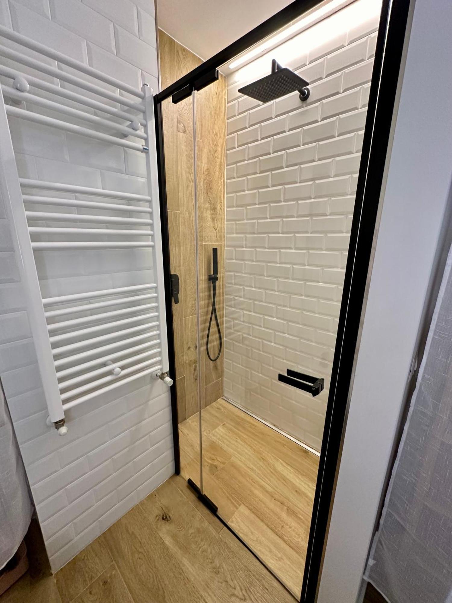 Lr Deluxe Apartments - Porta Venezia - Bilocale Con Giardino Privato 밀라노 외부 사진