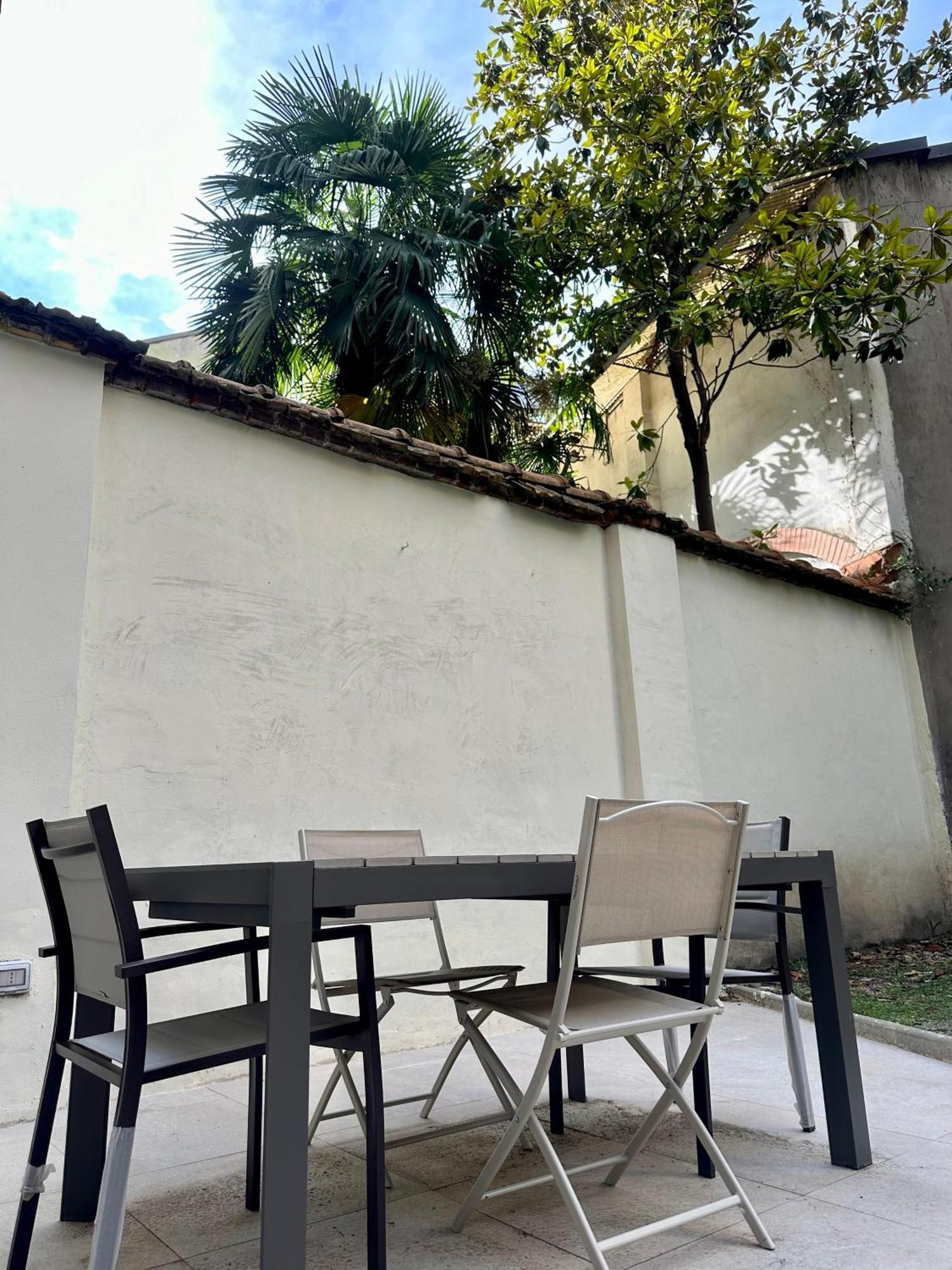 Lr Deluxe Apartments - Porta Venezia - Bilocale Con Giardino Privato 밀라노 외부 사진