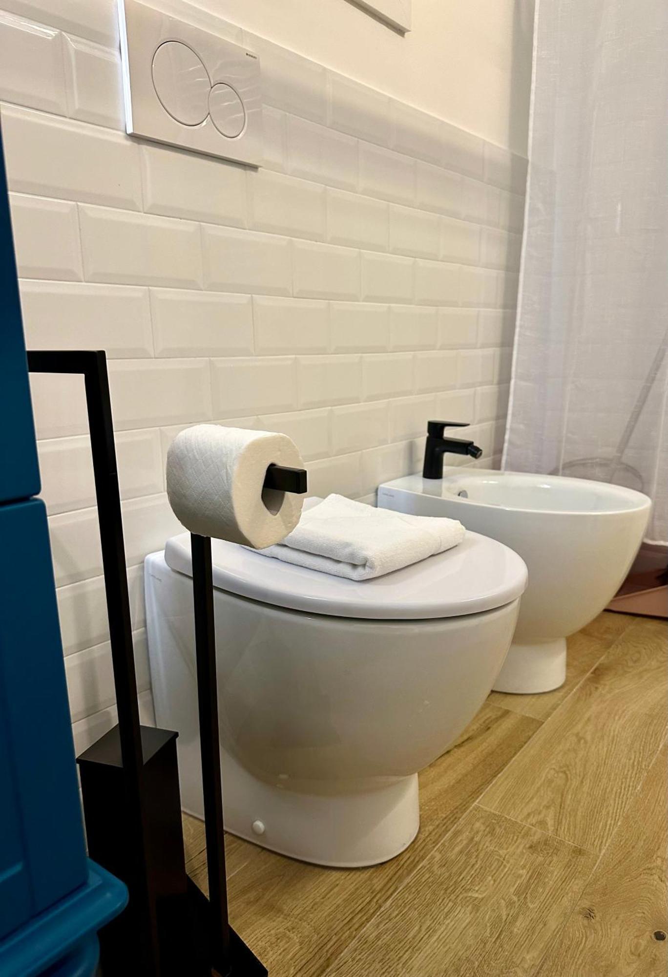 Lr Deluxe Apartments - Porta Venezia - Bilocale Con Giardino Privato 밀라노 외부 사진