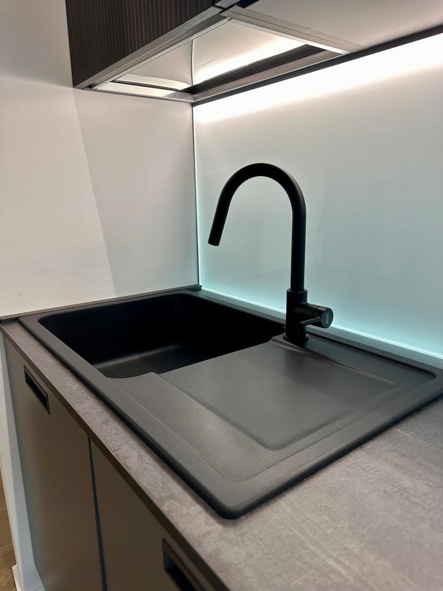 Lr Deluxe Apartments - Porta Venezia - Bilocale Con Giardino Privato 밀라노 외부 사진