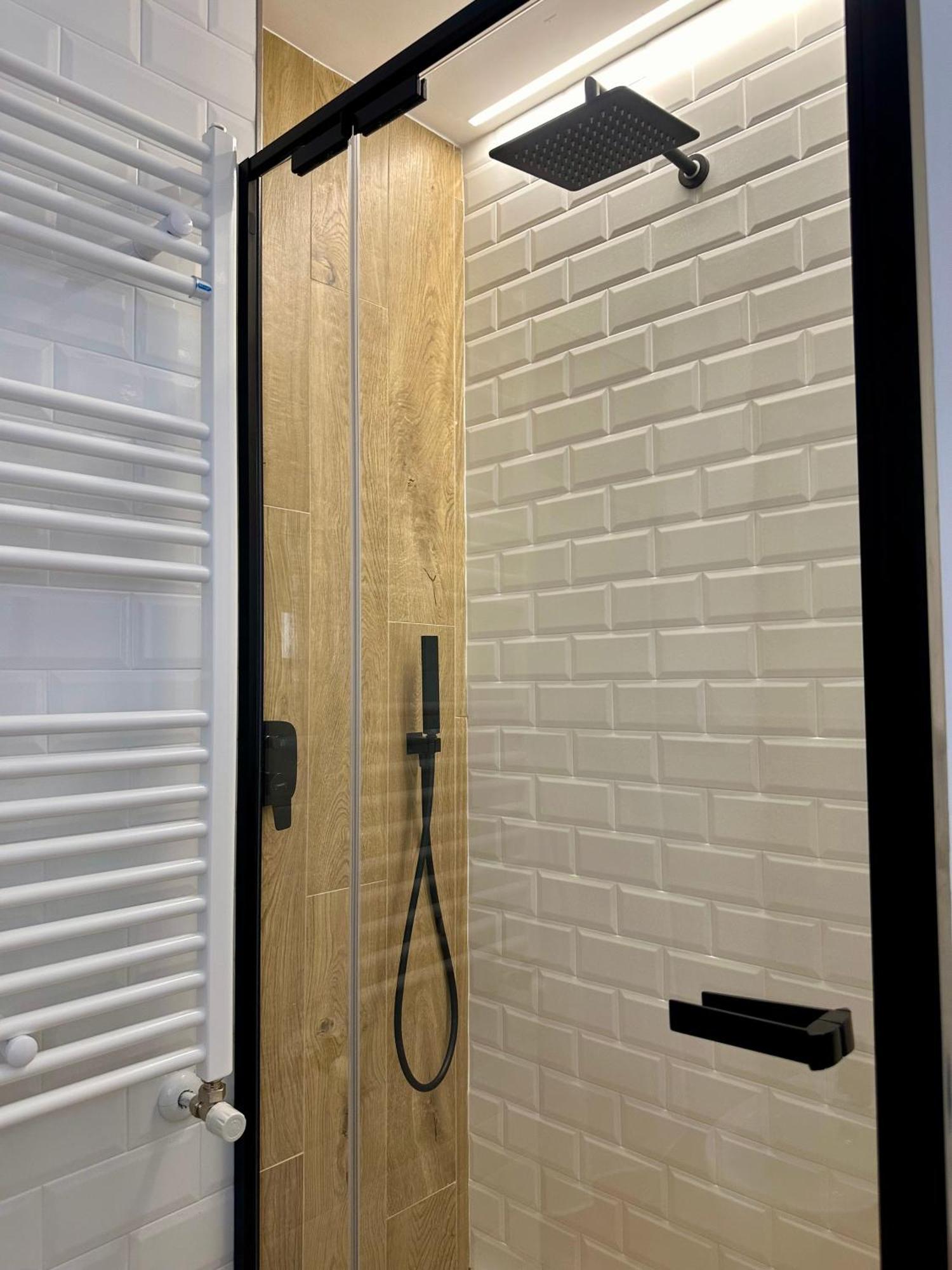 Lr Deluxe Apartments - Porta Venezia - Bilocale Con Giardino Privato 밀라노 외부 사진